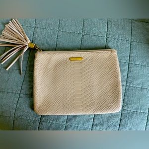 gigi ny clutch